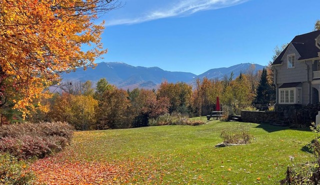 WOW New Spectacular Franconia Home - history - views - fire pit - hot tub - pool - grandeur - MUST SEE