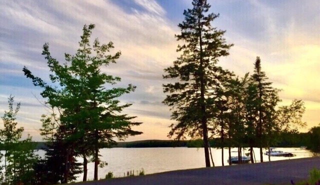 Year Round - Lakeside Cottage - Madawaska Lake - Stockholm, Maine