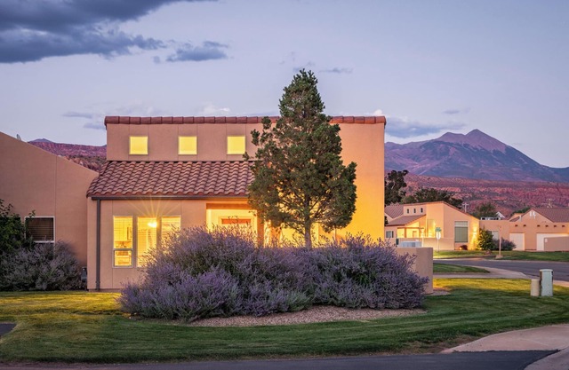 Moab Oasis | Near National Parks | Pool Hot Tub | Easy Parking