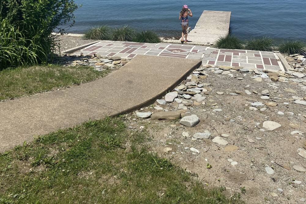 Erie House | Beautiful Beachfront Property. Available lunar eclipse week! Path of totality 😎