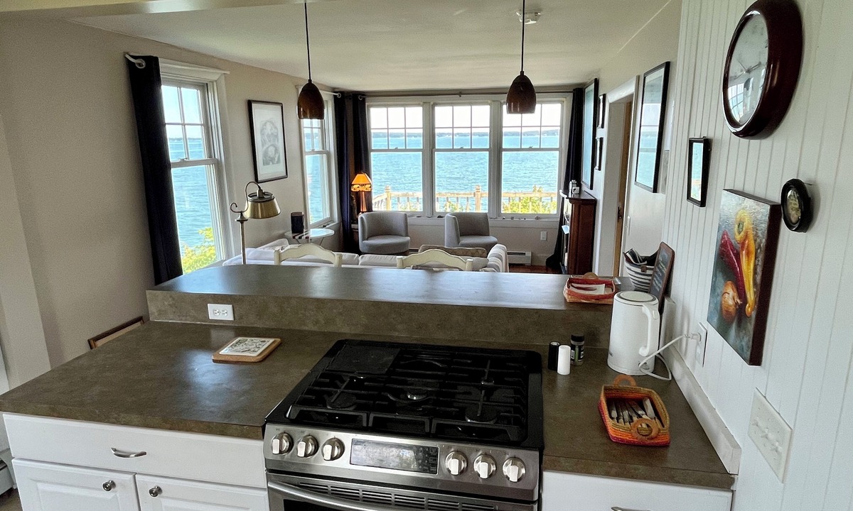 East Deering Cottage | Welcome to The Villa! Charming oceanfront cottage right in Portland