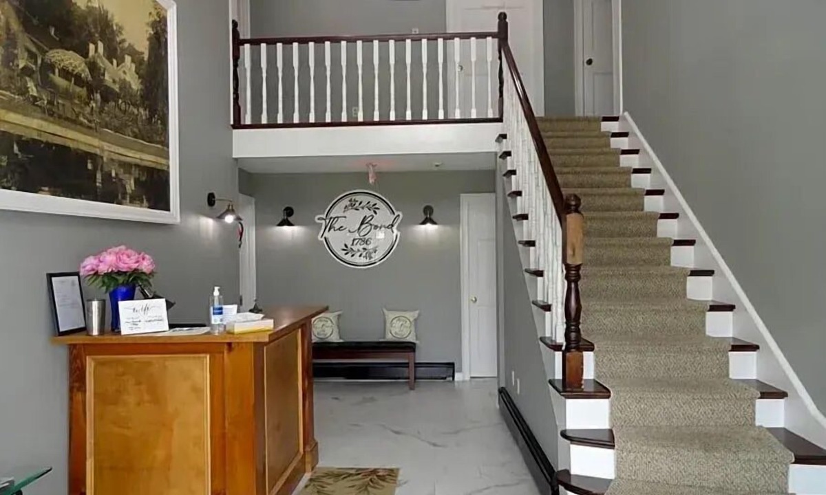 Warrensburg House | The Bond Inn Room #6