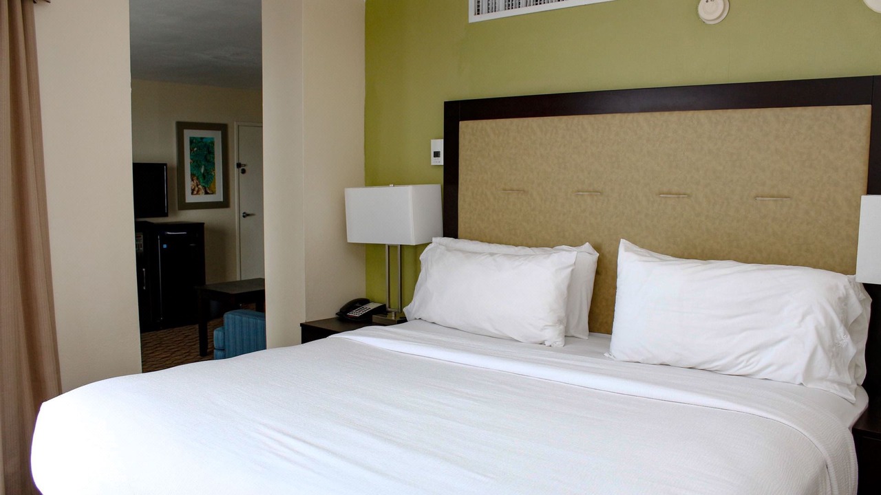 Photo of Bedroom in Central City