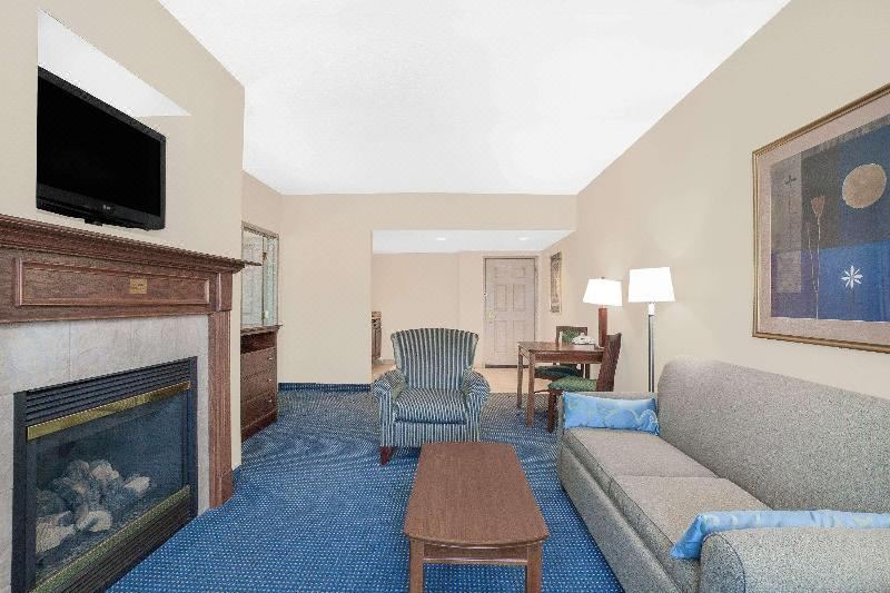 Photo of Livingroom in Ellicottville