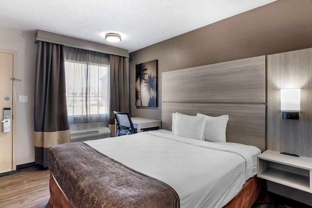 Photo of Bedroom in Joplin
