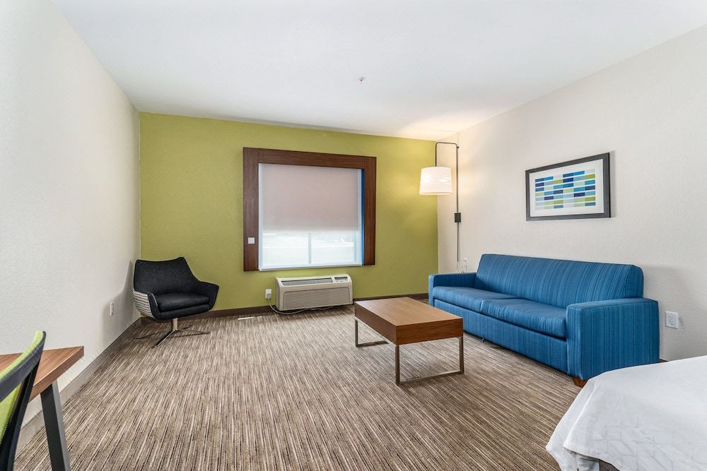Photo of Livingroom in Van Buren