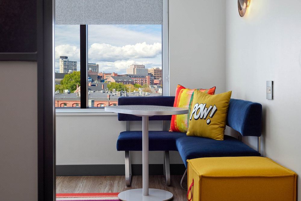 Photo of Livingroom in Portland