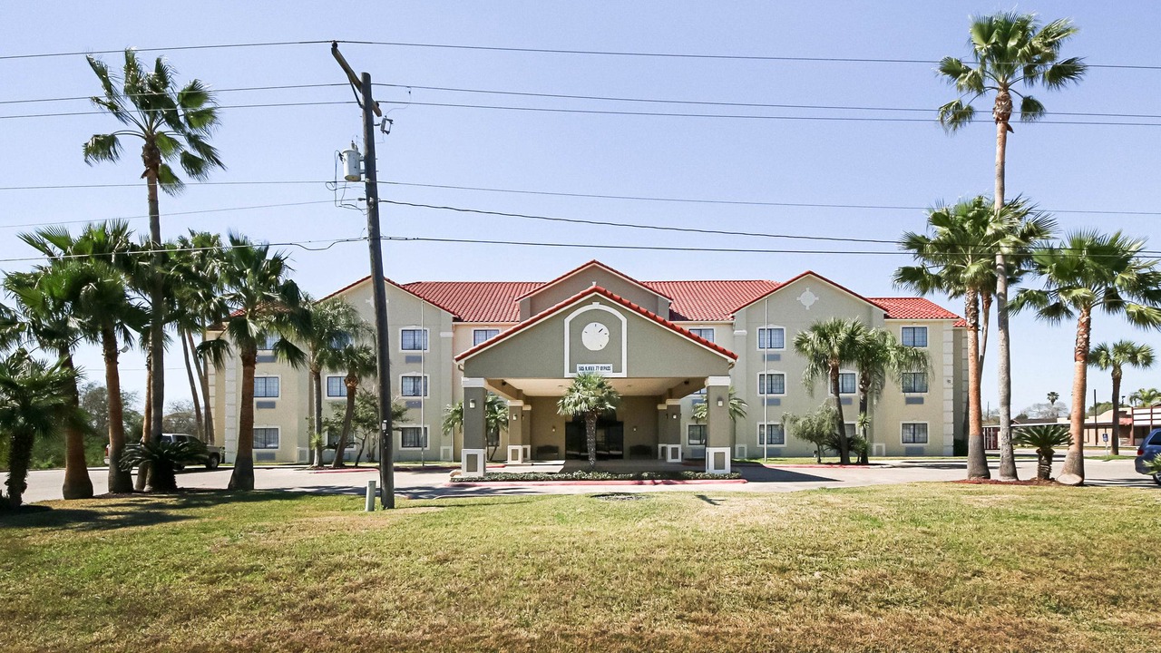 Photo of Buildings in Kingsville
