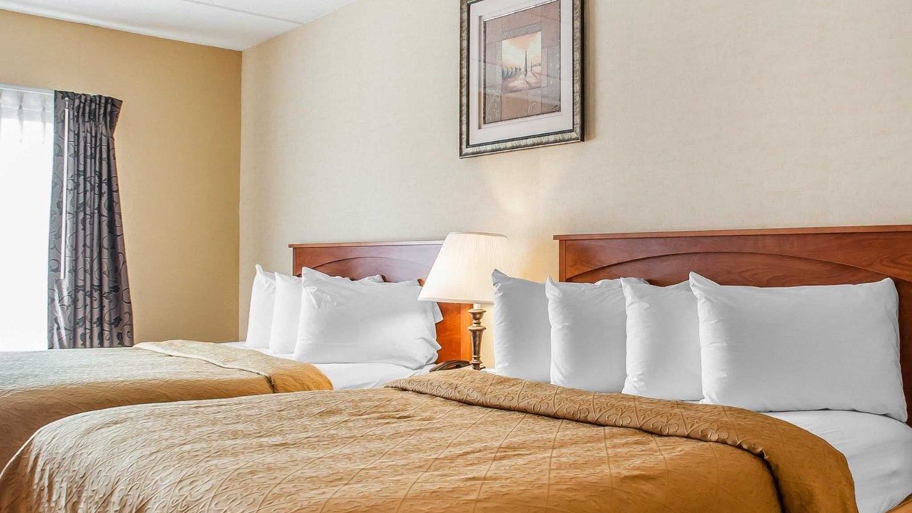 Photo of Bedroom in Downtown Niagara Falls