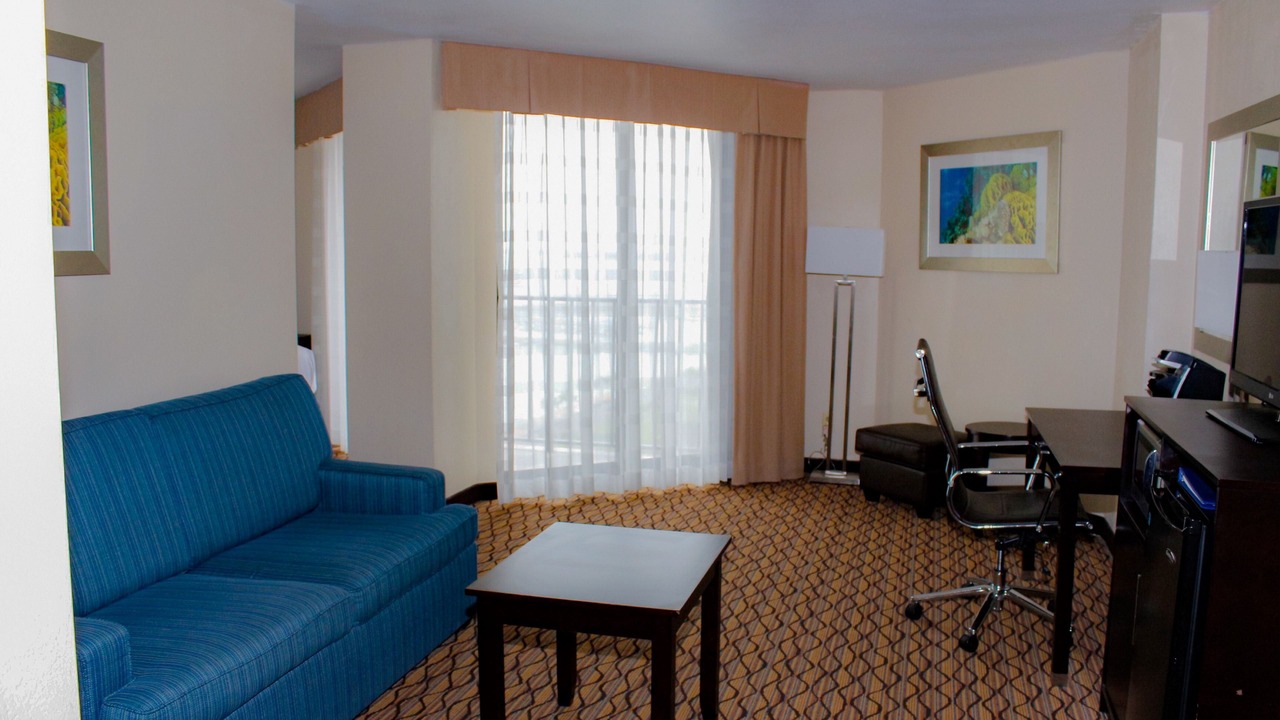 Photo of Livingroom in Central City