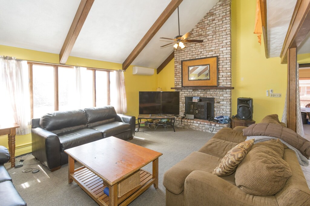 Photo of Livingroom in Briggs Farm