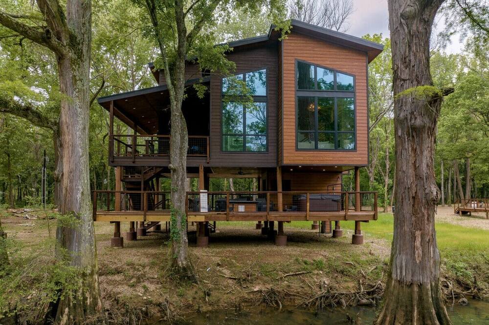 Photo of Others in Broken Bow
