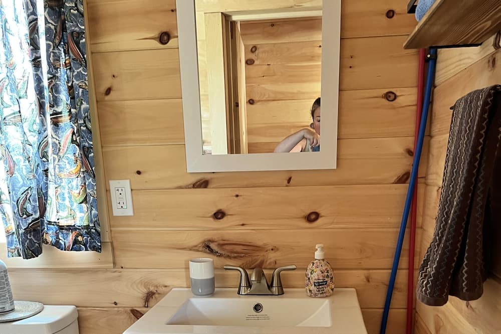 Photo of Bathroom in Abbot