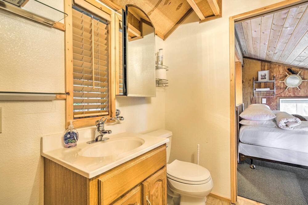 Photo of Bathroom in Seldovia
