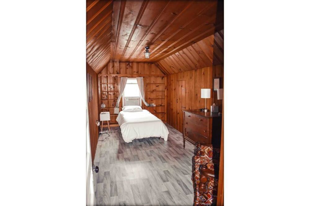 Photo of Bedroom in Lewiston