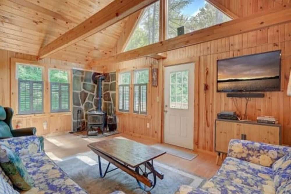 Photo of Livingroom in Fryeburg