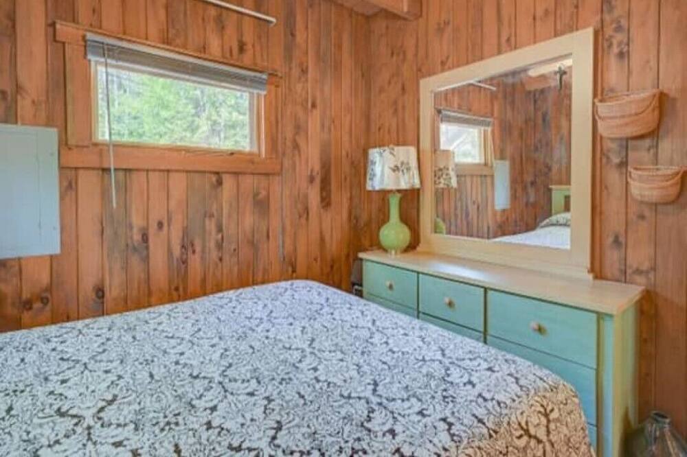 Photo of Bedroom in Fryeburg