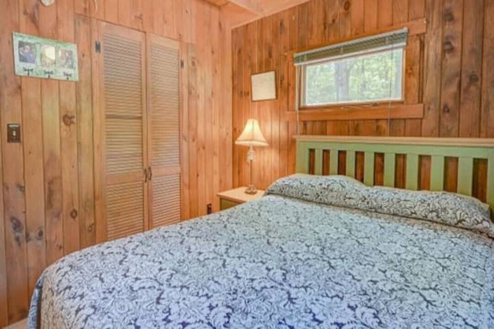 Photo of Bedroom in Fryeburg
