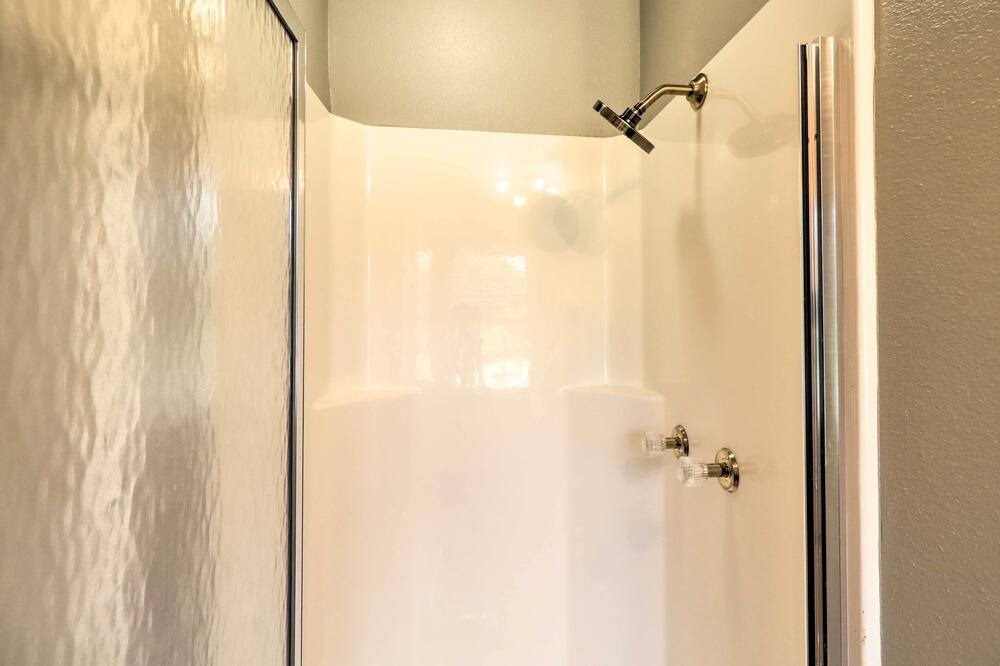 Photo of Bathroom in Cecil