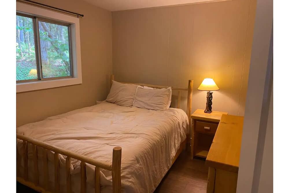 Photo of Bedroom in Lake Pleasant