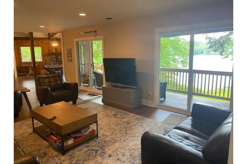 Photo of Livingroom in Lake Pleasant