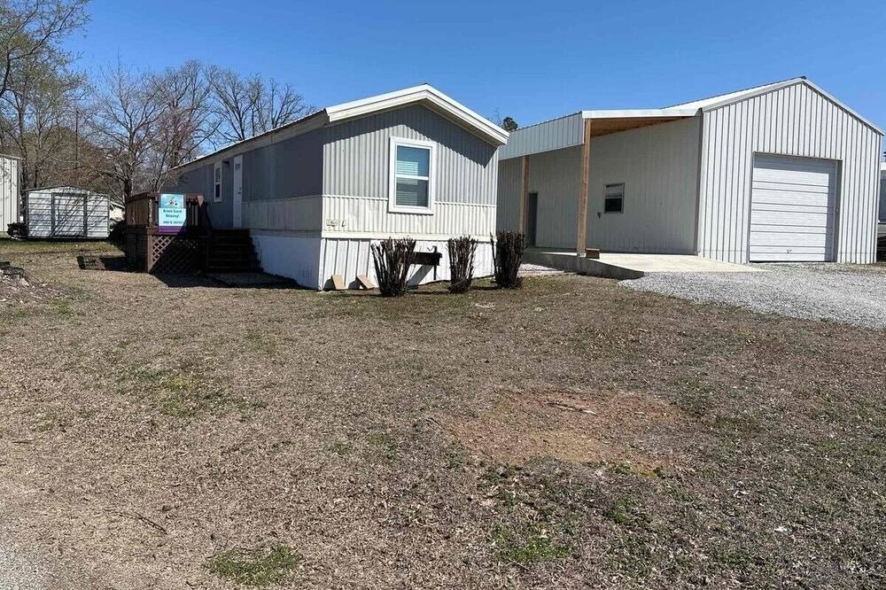 Photo of Outdoor in Cleora