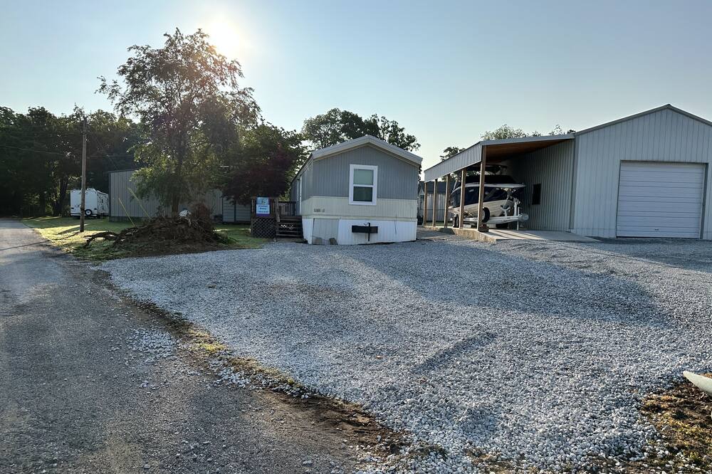 Photo of Outdoor in Cleora