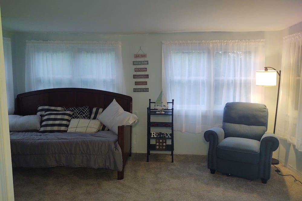 Photo of Livingroom in Perry
