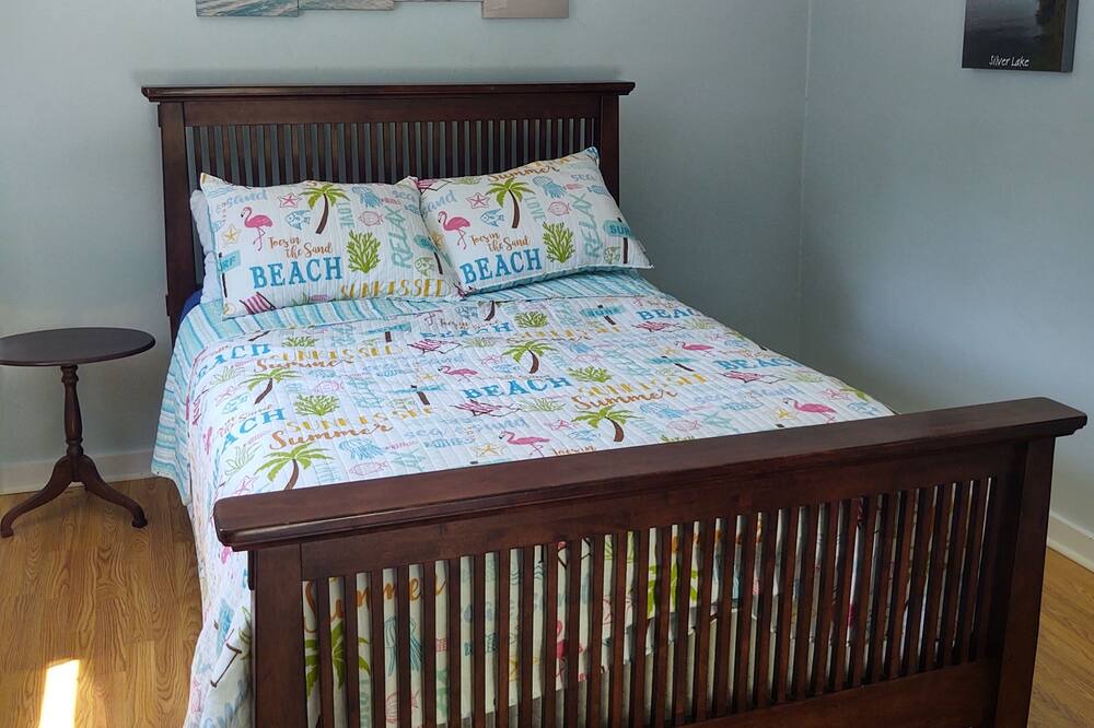 Photo of Bedroom in Perry