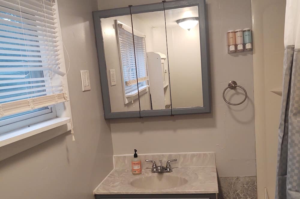 Photo of Bathroom in Perry