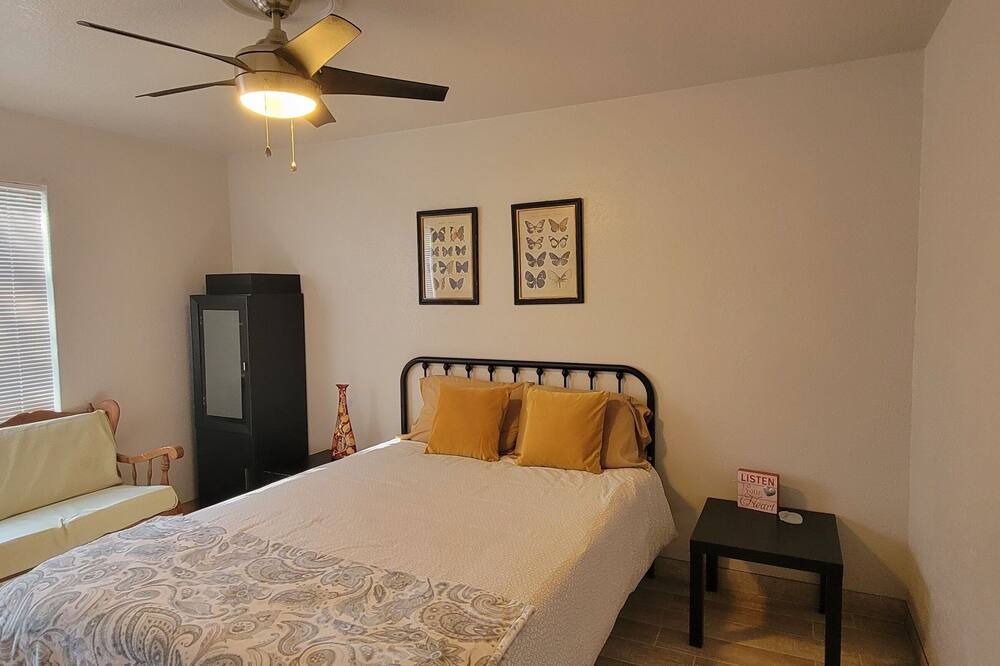 Photo of Bedroom in Garland