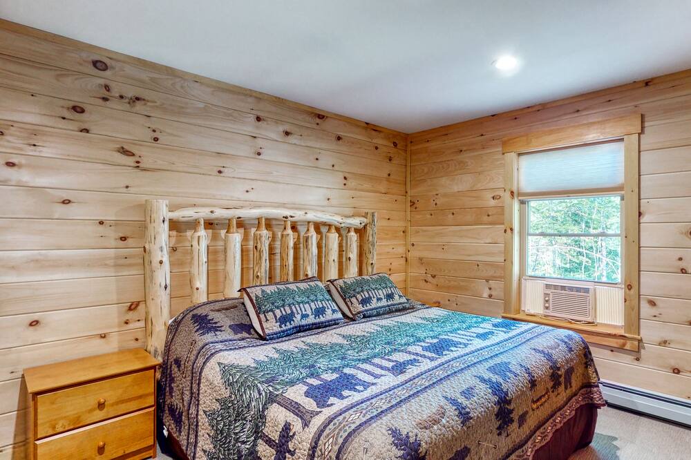 Photo of Bedroom in Carrabassett Valley