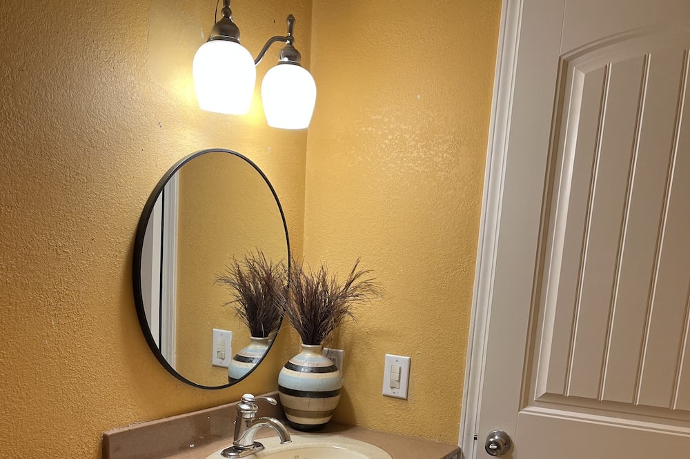 Photo of Bathroom in Noel