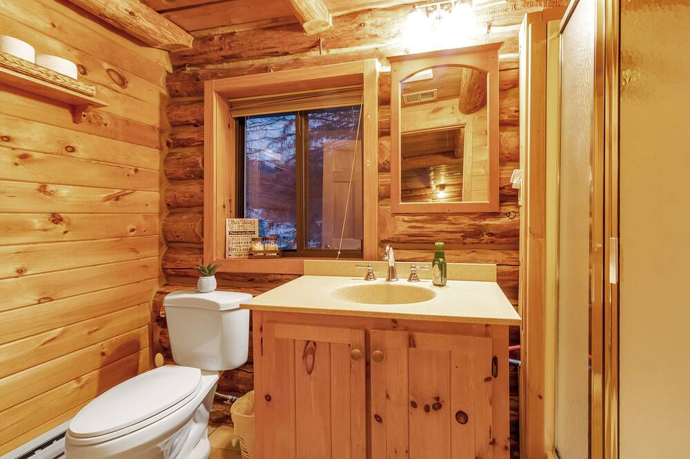 Photo of Bathroom in Ellicottville