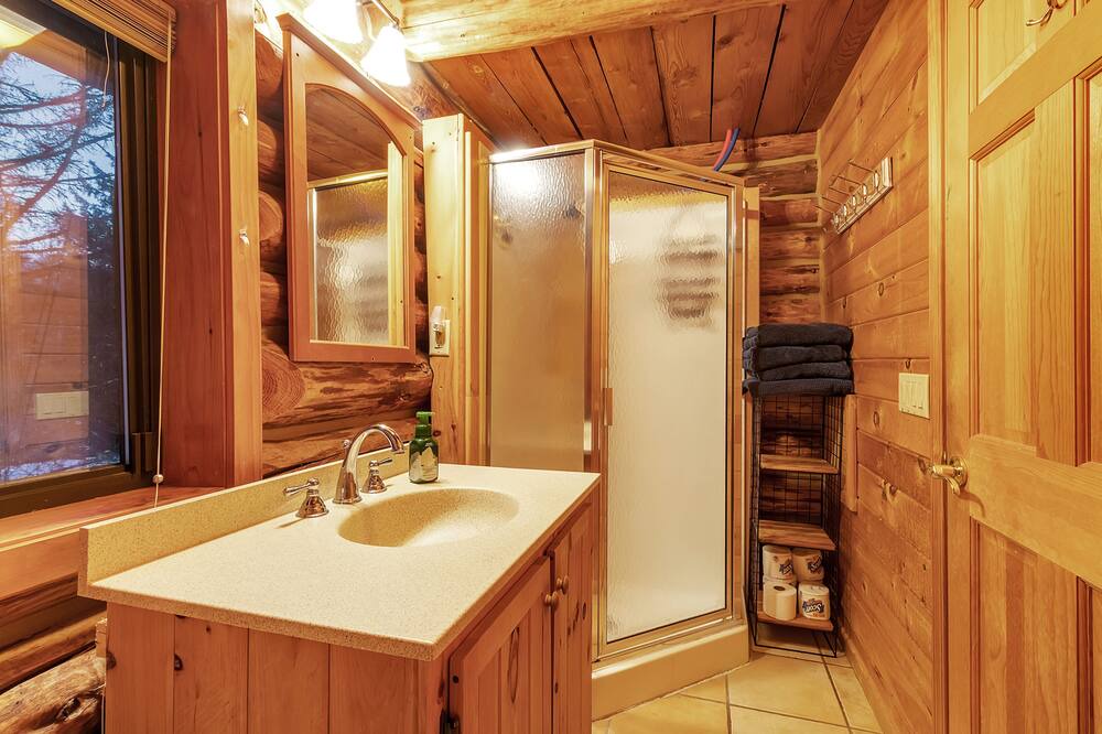 Photo of Bathroom in Ellicottville