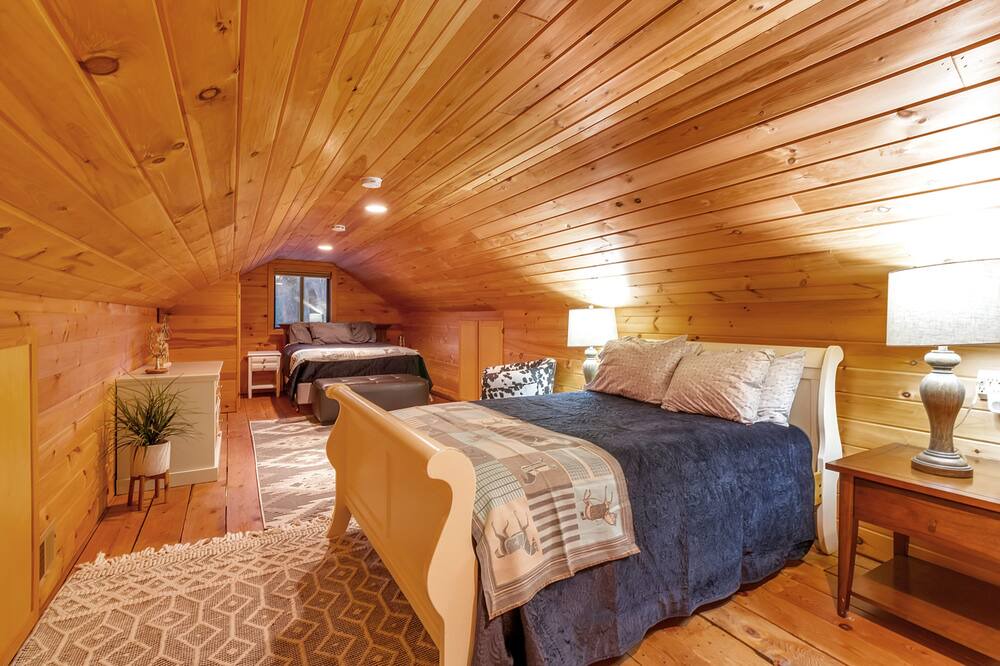 Photo of Bedroom in Ellicottville