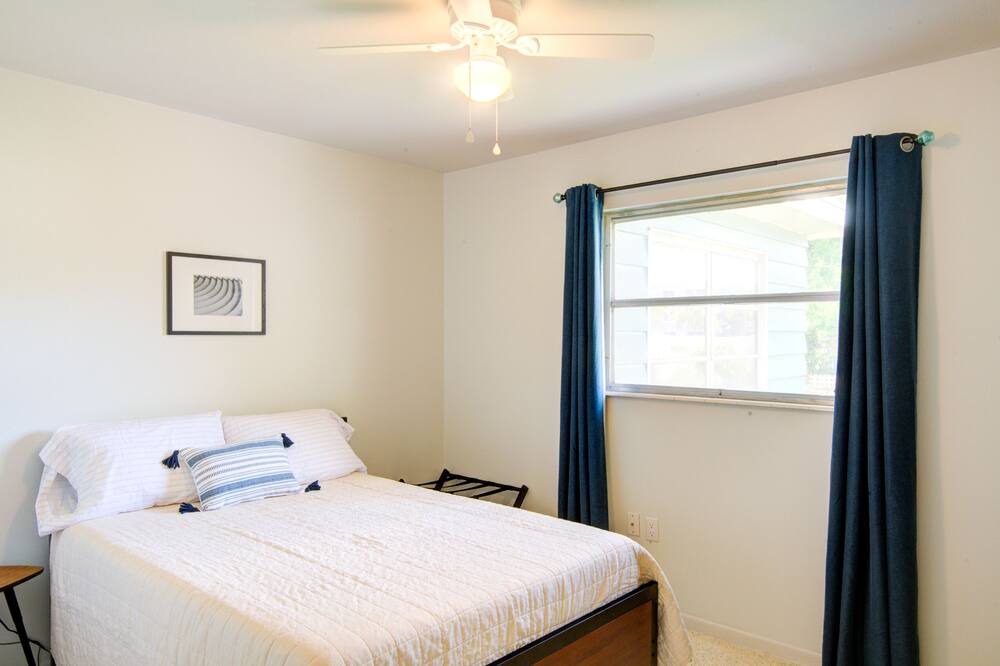 Photo of Bedroom in Park East