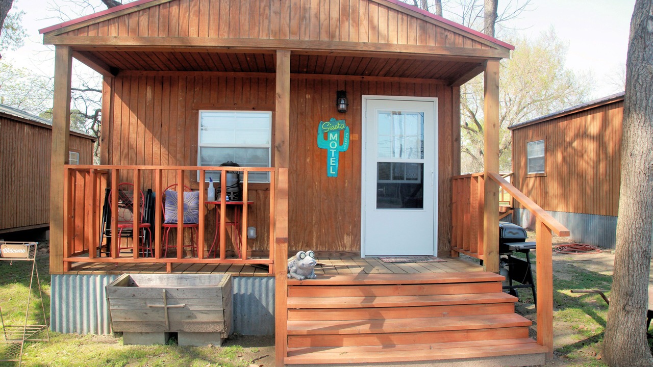 Photo of Outdoor in Maud