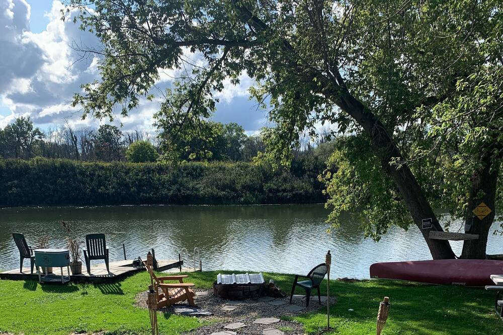 Photo of Outdoor in Cayuga