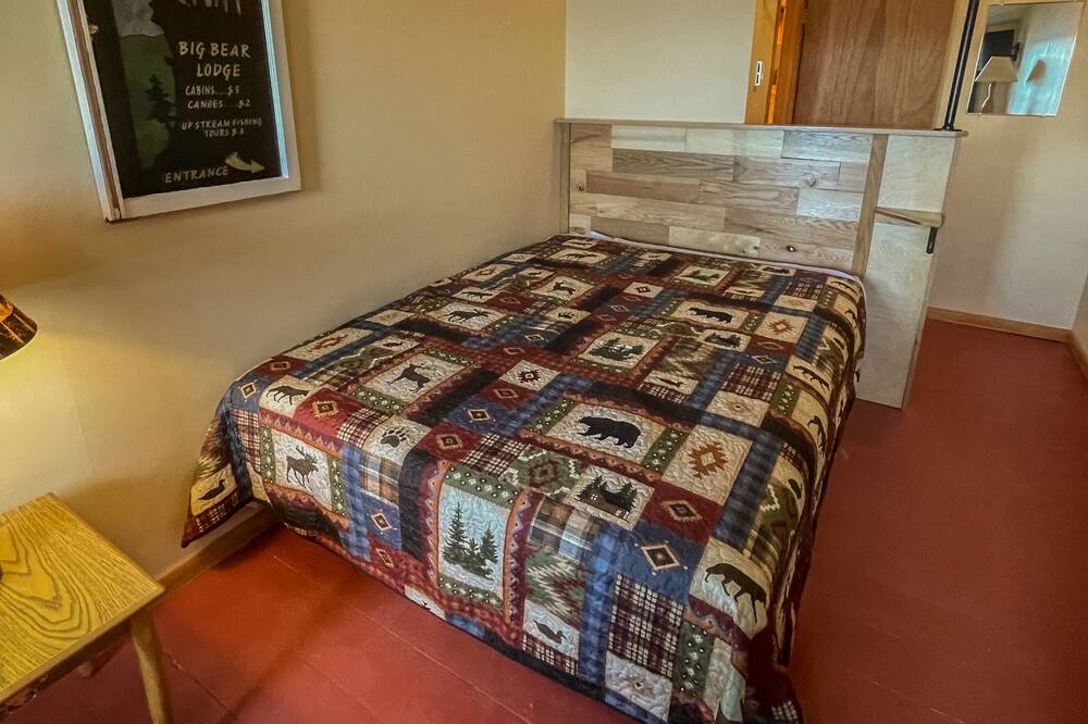 Photo of Bedroom in Lake George