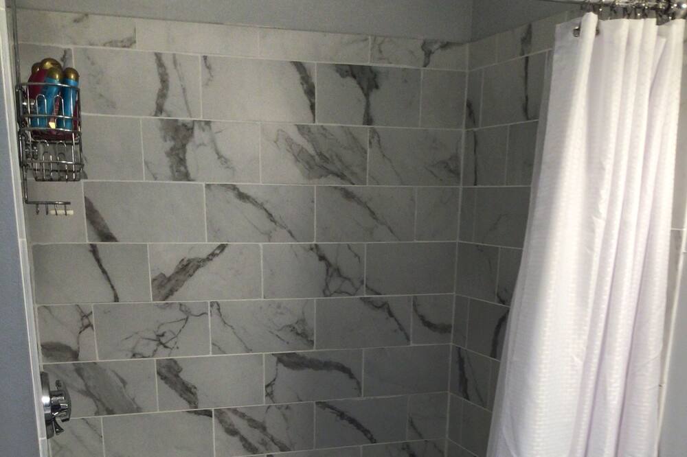 Photo of Bathroom in Damariscotta