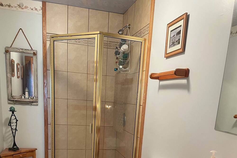 Photo of Bathroom in Ellsworth
