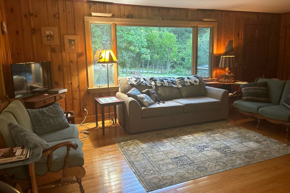 Photo of Bedroom in Ellsworth