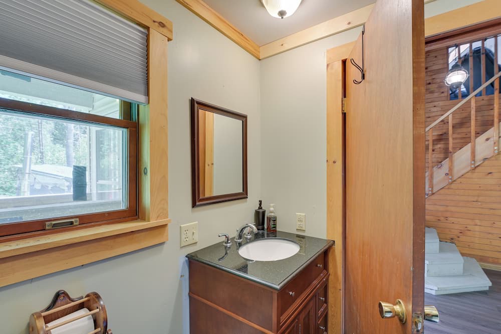Photo of Bathroom in Newport