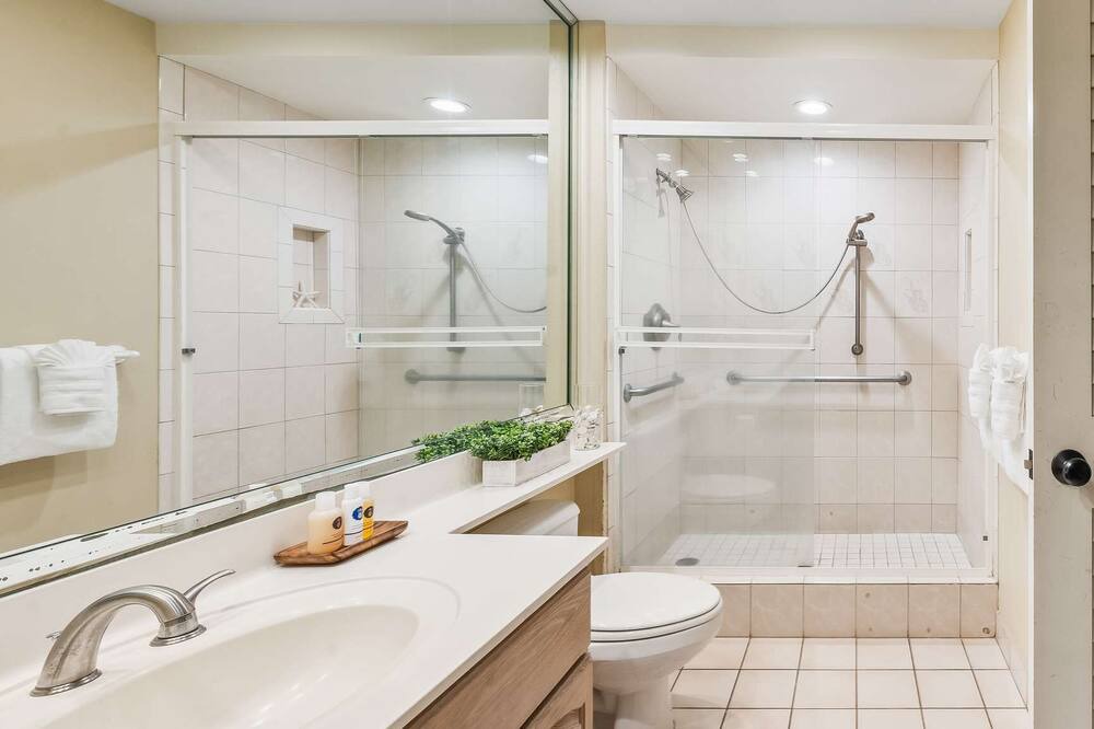 Photo of Bathroom in Wailea