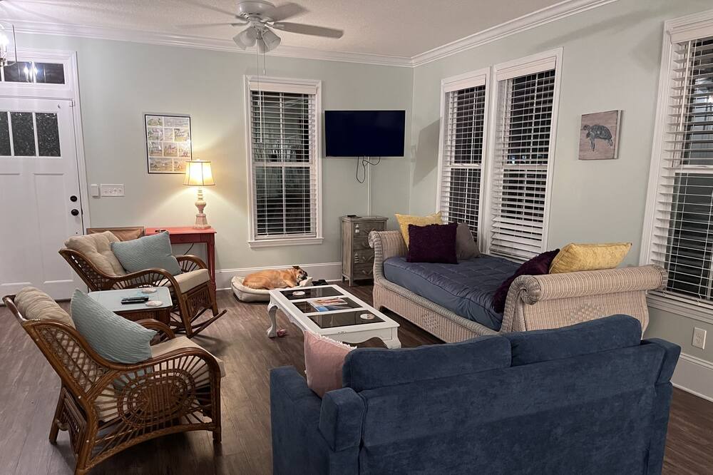 Photo of Livingroom in Darien