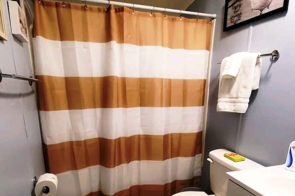 Photo of Bathroom in Dogwood