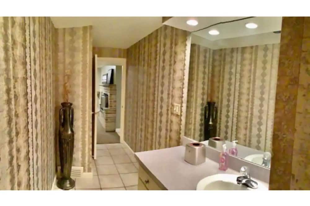 Photo of Bathroom in Canton