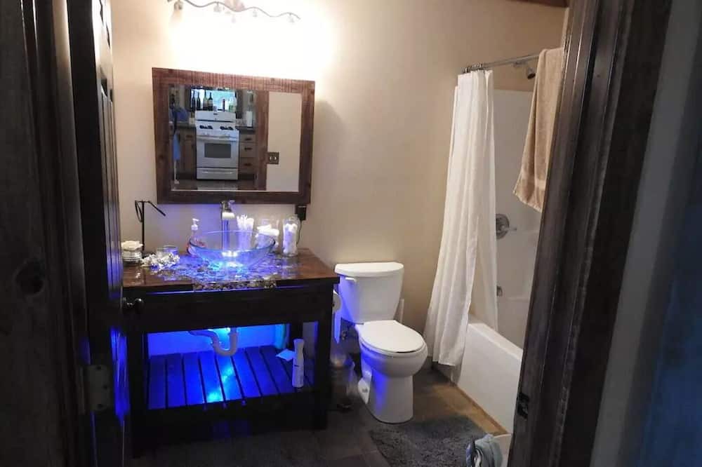 Photo of Bathroom in Alix