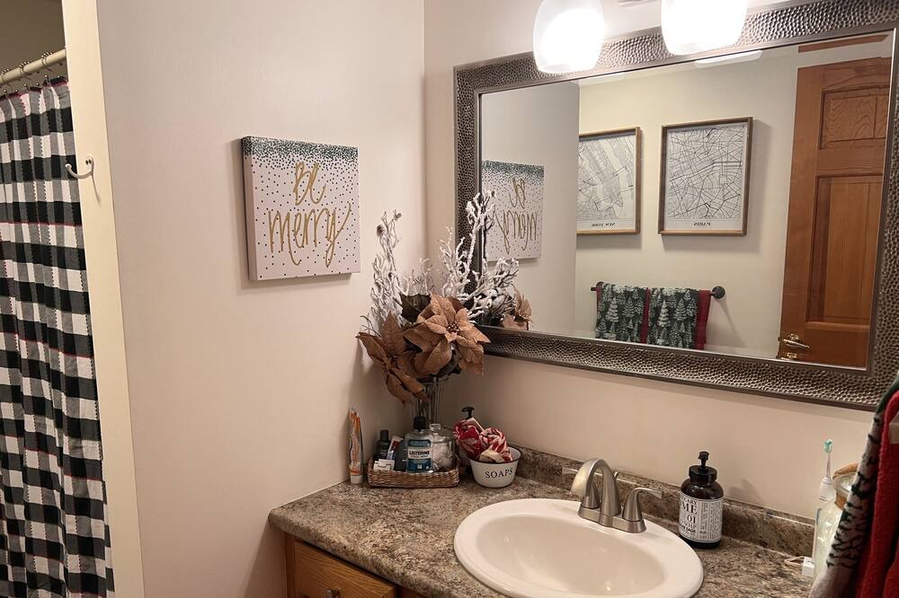 Photo of Bathroom in Waterville